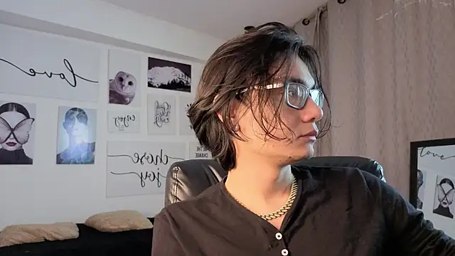 Snapshot of davoxer chatting on January 2026 03:08:02 AM davoxer online show from January 2026 03:08:02 AM