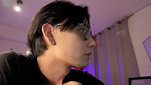 Snapshot of davoxer chatting on February 2026 03:14:02 AM davoxer online show from February 2026 03:14:02 AM