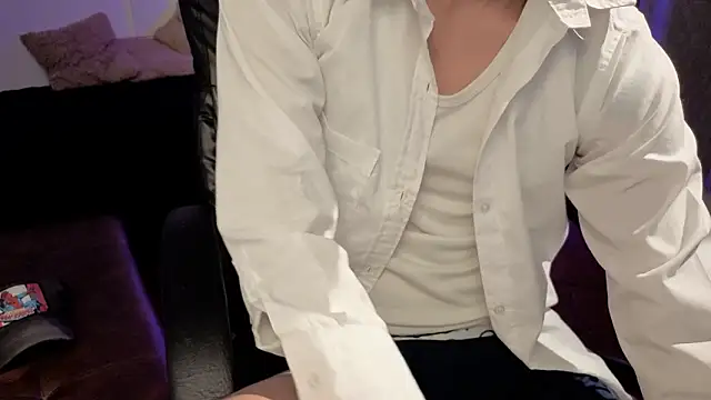 Snapshot of davoxer chatting on March 2026 03:56:01 AM davoxer online show from March 2026 03:56:01 AM