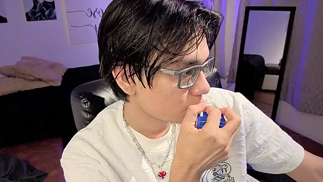 Snapshot of davoxer chatting on March 2026 03:44:01 AM davoxer online show from March 2026 03:44:01 AM