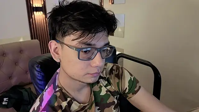 Snapshot of davoxer chatting on April 2026 03:28:02 AM davoxer online show from April 2026 03:28:02 AM