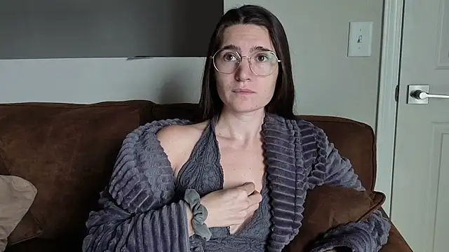 bambifarrina online show from March 2026 09:09:01 PM