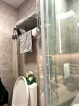 Snapshot of anna_yngs chatting on October 2025 09:51:02 AM anna yngs online show from October 2025 09:51:02 AM