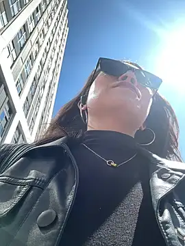 anna yngs online show from February 2026 05:02:02 AM