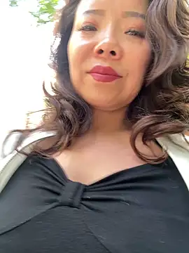 anna yngs online show from May 2026 06:44:02 AM