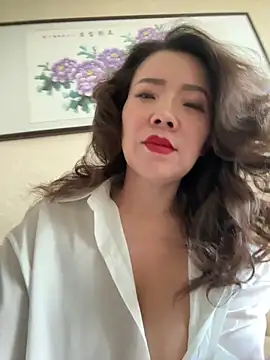 anna yngs online show from June 2026 01:52:01 AM