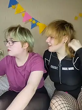 Snapshot of xrixsyx_and_ricky chatting on October 2025 04:37:01 PM xrixsyx and ricky online show from October 2025 04:37:01 PM