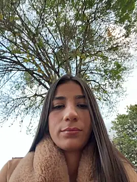 -juicy  online show from March 2026 11:00:01 PM