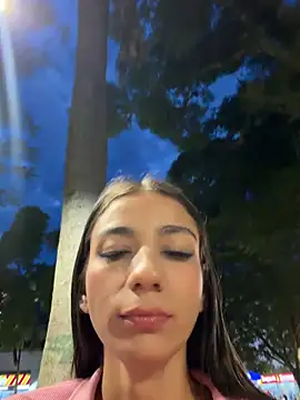 -juicy  online show from April 2026 11:20:02 PM