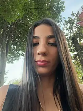 -juicy  online show from June 2026 10:52:01 PM