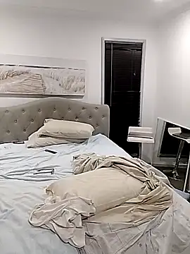 iamthepublickmasterbater online show from October 2025 12:17:01 PM