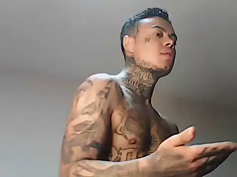 Snapshot of Buitrago_98 chatting on November 2025 06:46:02 AM Buitrago 98 online show from November 2025 06:46:02 AM