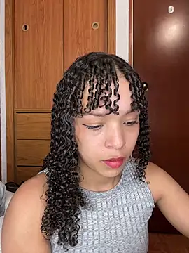 Yasmin777  online show from March 2026 09:40:01 PM