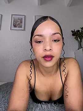 Yasmin777  online show from July 2026 05:20:01 PM