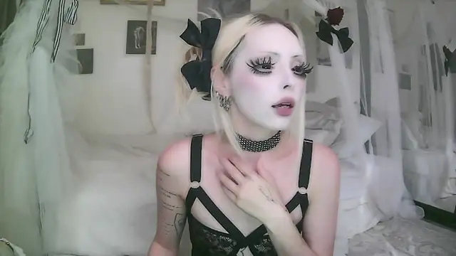 Snapshot of bl0odsyring3 chatting on April 2026 09:08:02 PM bl0odsyring3 online show from April 2026 09:08:02 PM