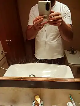 Snapshot of manchego85 chatting on October 2025 10:30:01 PM manchego85 online show from October 2025 10:30:01 PM