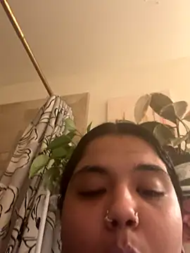 1n0nlythroat online show from December 2025 01:33:02 AM