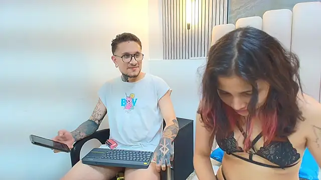 RavenandCody online show from November 2025 03:50:01 AM