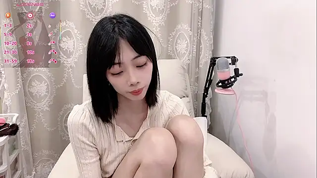 Snapshot of tuantuanle chatting on February 2026 03:27:02 PM tuantuanle online show from February 2026 03:27:02 PM