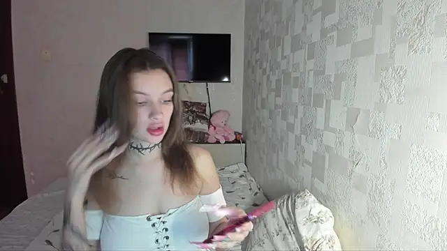 AlisTris online show from September 2025 01:00:02 PM