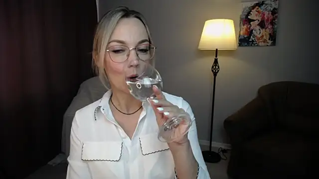 Ava Elior online show from October 2025 09:51:02 AM