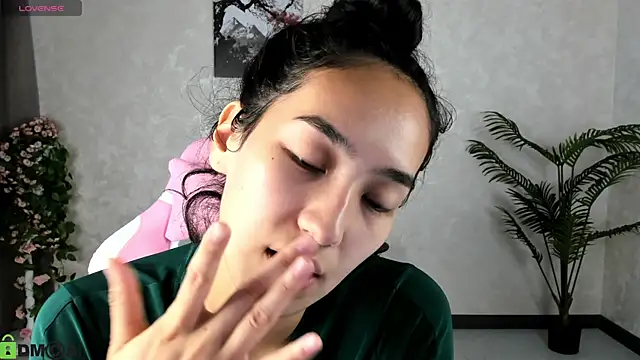 FlirtyAura online show from September 2025 03:51:01 AM