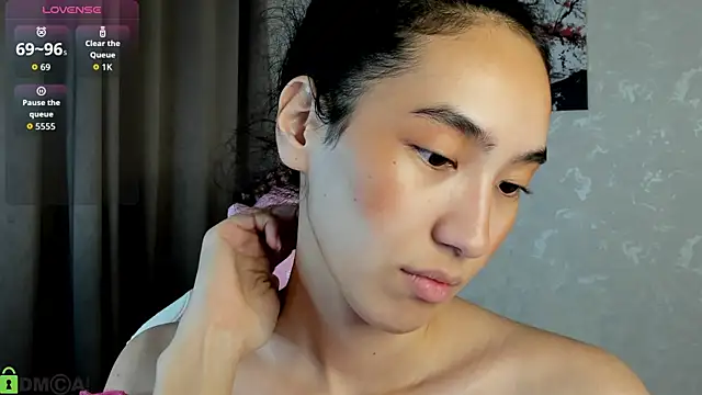 FlirtyAura online show from December 2025 04:06:01 AM