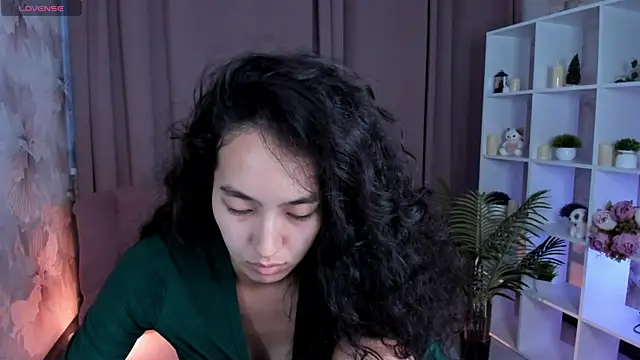 FlirtyAura online show from July 2026 03:42:01 AM