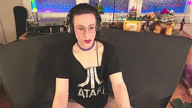 Zesty Peach online show from March 2026 01:01:01 AM