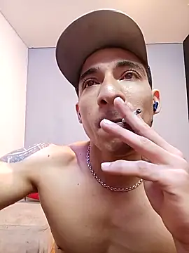 Snapshot of jhonny_thes28 chatting on December 2025 02:31:02 AM jhonny thes28 online show from December 2025 02:31:02 AM