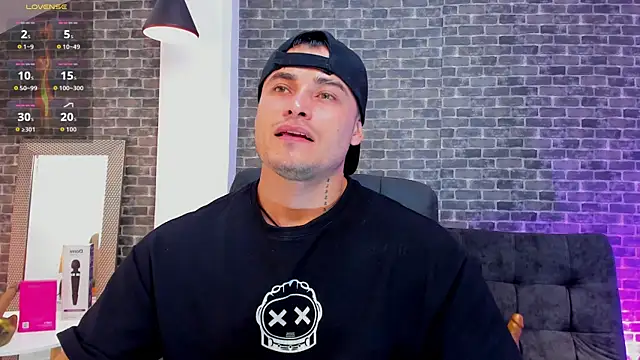 Snapshot of connorsmiith chatting on September 2025 01:55:02 PM connorsmiith online show from September 2025 01:55:02 PM