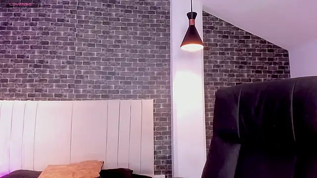 connorsmiith online show from March 2026 02:45:01 PM