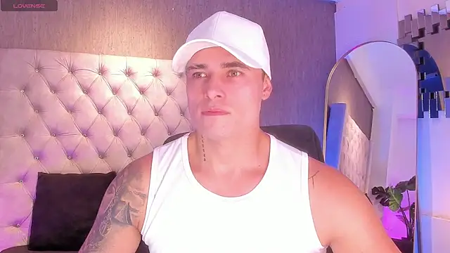 Snapshot of connorsmiith chatting on May 2026 01:22:01 AM connorsmiith online show from May 2026 01:22:01 AM