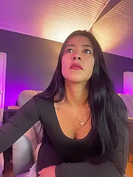 BellaFernandez   online show from May 2026 01:28:01 PM