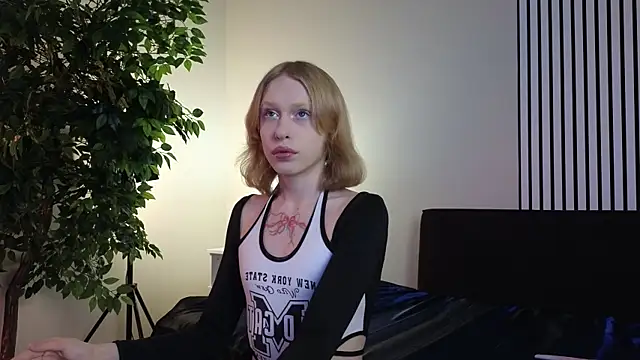 Snapshot of BarbieRichy chatting on October 2025 05:32:01 AM BarbieRichy online show from October 2025 05:32:01 AM