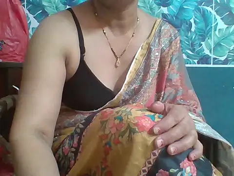 Snapshot of Marathi_q4een01 chatting on April 2026 06:13:01 AM Marathi q4een01 online show from April 2026 06:13:01 AM