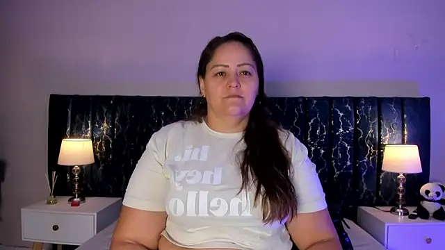 Snapshot of katte_landerr chatting on February 2026 12:39:02 PM katte landerr online show from February 2026 12:39:02 PM