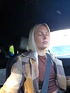 Snapshot of Sunny-Sin chatting on October 2025 08:42:02 AM Sunny-Sin online show from October 2025 08:42:02 AM