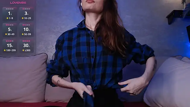 Snapshot of just_vvv chatting on November 2025 02:58:01 AM just vvv online show from November 2025 02:58:01 AM