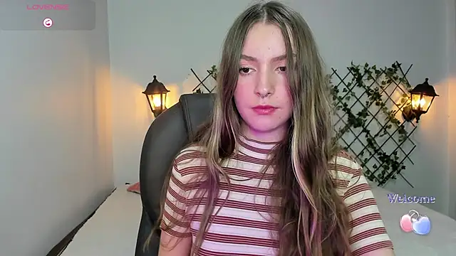 Snapshot of velvet__moon chatting on February 2026 01:10:02 AM velvet moon online show from February 2026 01:10:02 AM