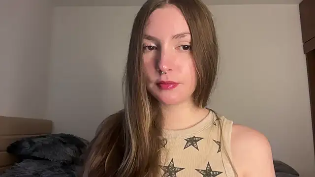 velvet  moon online show from May 2026 09:44:02 PM