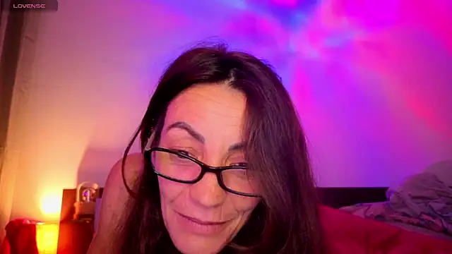 Eimikuro11 online show from October 2025 09:15:01 PM