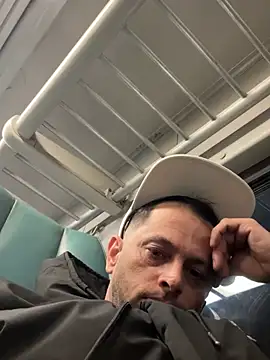 Carlosmauricio123 online show from February 2026 04:53:01 AM