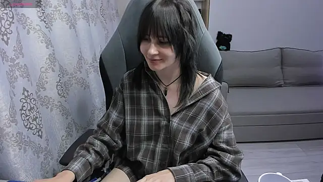 MistyDark online show from May 2026 12:32:02 PM