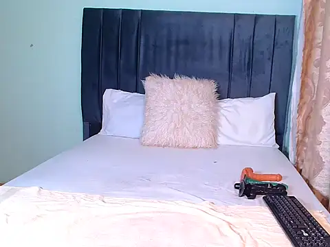 KINKYBOOTI22 online show from December 2025 02:17:02 AM