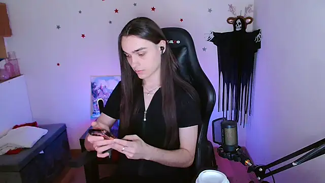 Snapshot of Gabi299 chatting on July 2026 04:58:02 PM Gabi299 online show from July 2026 04:58:02 PM