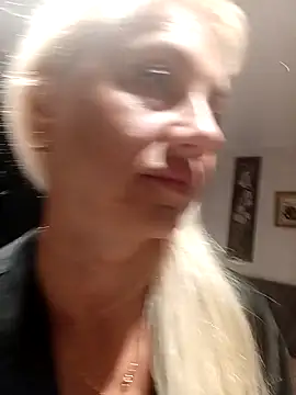 KissMiSveet online show from September 2025 04:40:02 PM