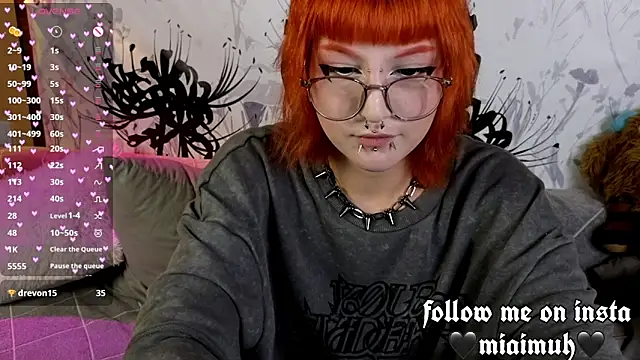 mia  yui online show from October 2025 11:01:02 PM