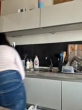 Alexandra knight online show from March 2026 01:02:01 PM