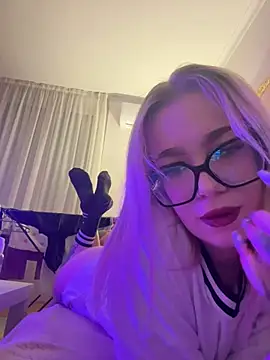 Snapshot of marnemzavar444 chatting on March 2026 09:22:02 PM marnemzavar444 online show from March 2026 09:22:02 PM